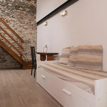 Appartement Piccola Nel Centro Storico Arona