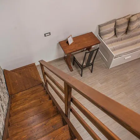 Piccola Nel Centro Storico Lägenhet Arona