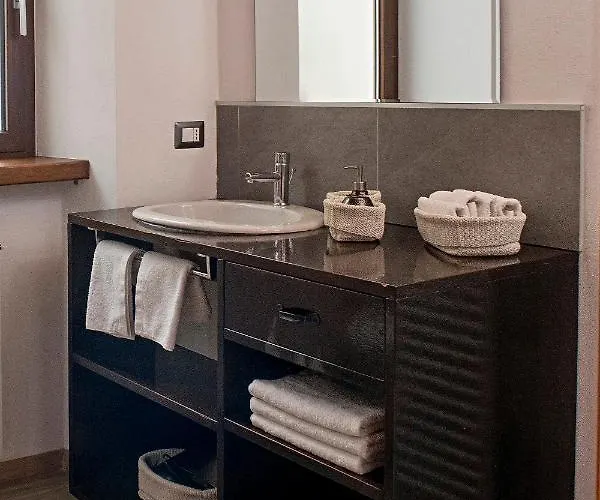 Apartament Piccola Nel Centro Storico Arona